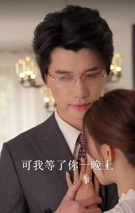 【短剧】顶级男模（83集）李泉成&崔一梁&徐霄 416.3MB