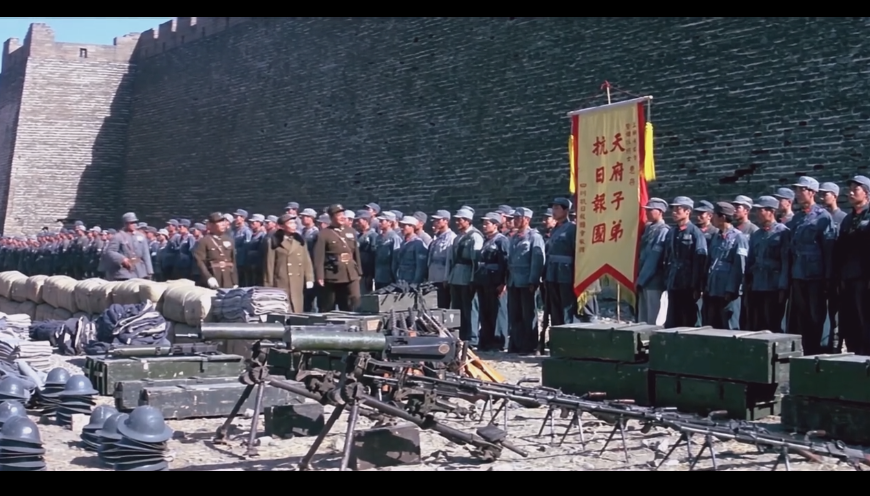 血战台儿庄 (1986) 2160P web-DL 国语中字 13.8G 战斗场景比较逼真,士兵和将军的精神状态的确像是那个时代的人