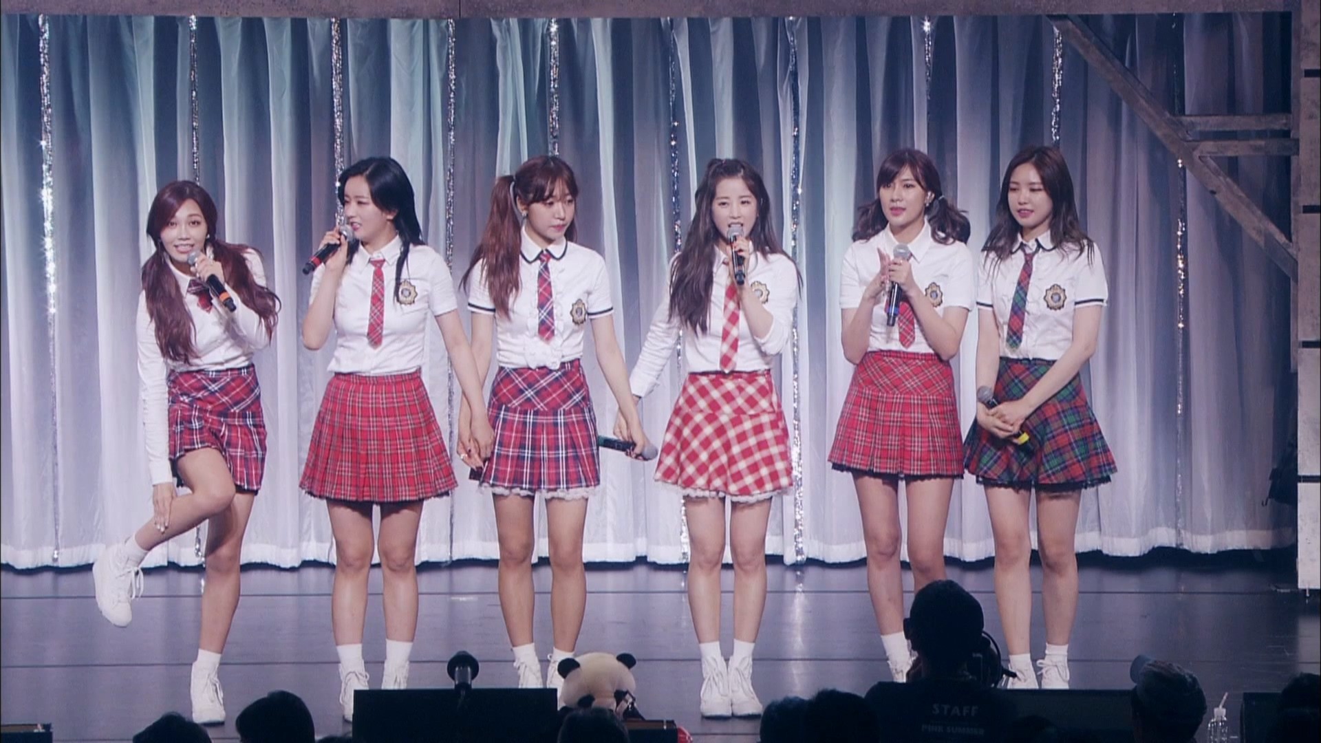 Apink《Apink LIVE TOUR 世界巡回演唱会》共三场合集 蓝光原盘+ REMUX【238.4G】