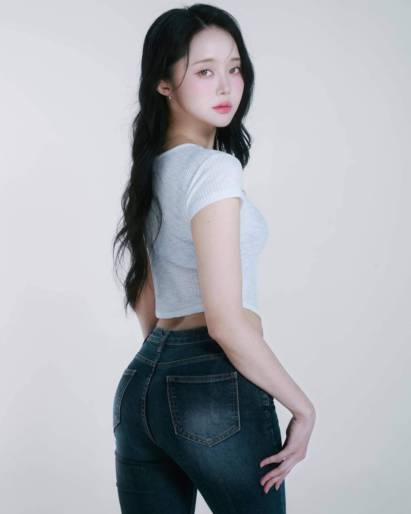 韩国极品模特！极致腰臀，曼妙身材！太顶了！inah_sekiz이나 880P 41V 606M